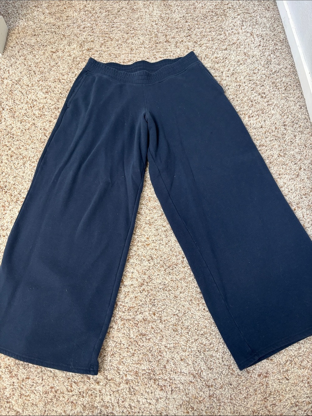 Hollister Navy Wide-Leg Pull-On Pants